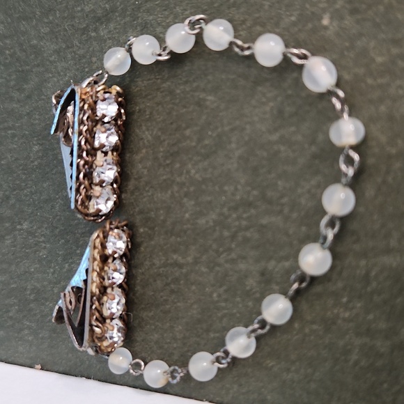 Vintage Sweater cardigan clips. Rhinestones, white beads silver tone clasp - Picture 7 of 7